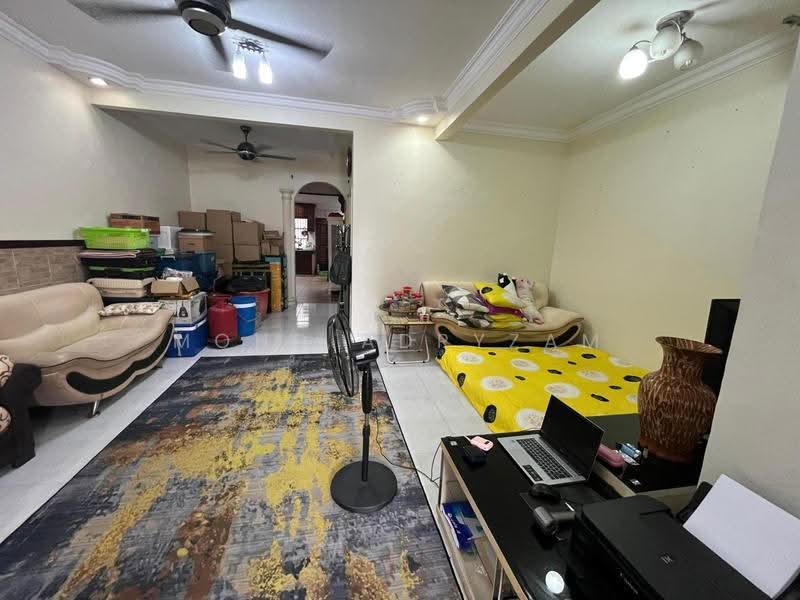 2-storey Terraced House for Sale in Seksyen 7 (Shah Alam) - Mohd Adryzam - Living Room - PropertyGuru.com.my