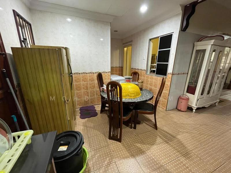 2-storey Terraced House for Sale in Seksyen 7 (Shah Alam) - Mohd Adryzam - Kitchen - PropertyGuru.com.my