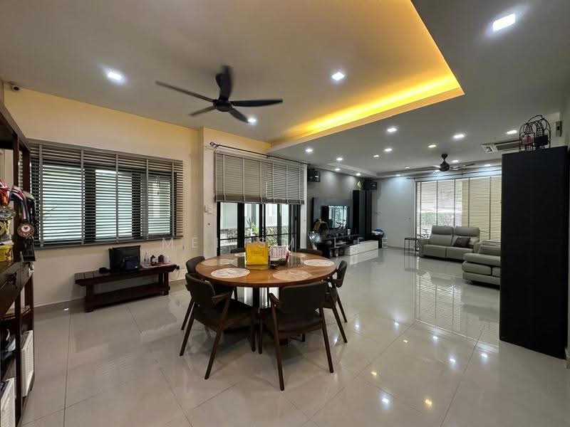 Rumah Berkembar untuk Dijual di Taman Bukit Prima (Cheras) - Mei SM Lee - The Peak, Taman Bukit Prima Living Room - PropertyGuru.com.my