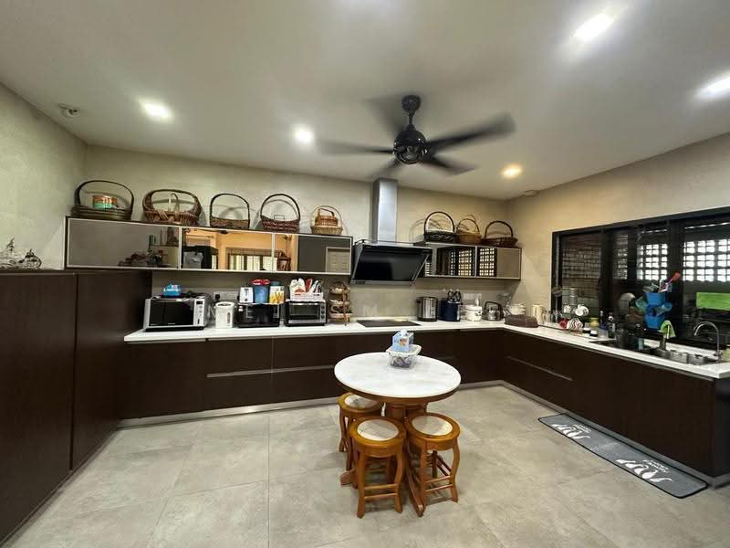 Rumah Berkembar untuk Dijual di Taman Bukit Prima (Cheras) - Mei SM Lee - The Peak, Taman Bukit Prima Kitchen - PropertyGuru.com.my