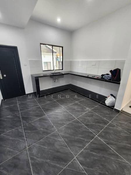 1-storey Terraced House for Sale in Bandar Seri Alam (Masai) - Melinda Ee - Kitchen - PropertyGuru.com.my