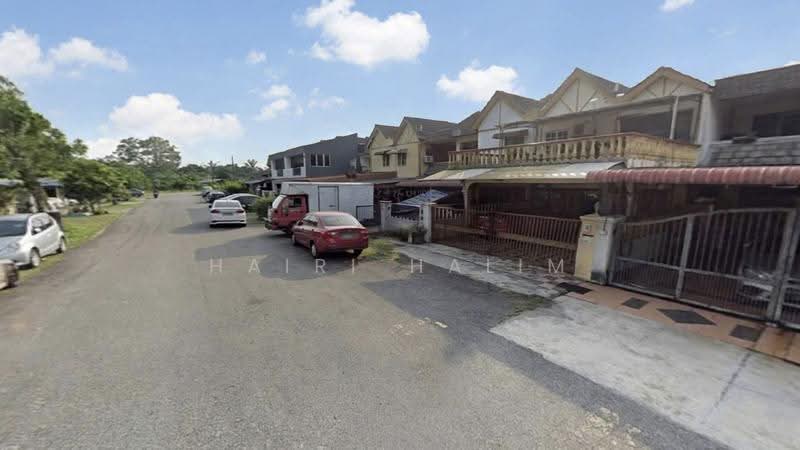 Rumah Teres 2-Tingkat untuk Dijual di Seksyen 24 (Shah Alam) - Hairi Halim - Exterior - PropertyGuru.com.my