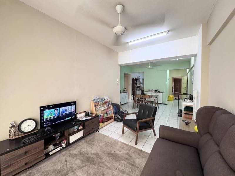 Pangsapuri untuk Dijual di Sri Lavender Apartment - Mohd Faizal - Living Room - PropertyGuru.com.my