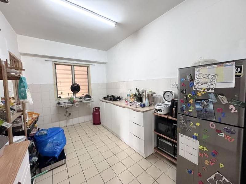 Pangsapuri untuk Dijual di Sri Lavender Apartment - Mohd Faizal - Kitchen - PropertyGuru.com.my