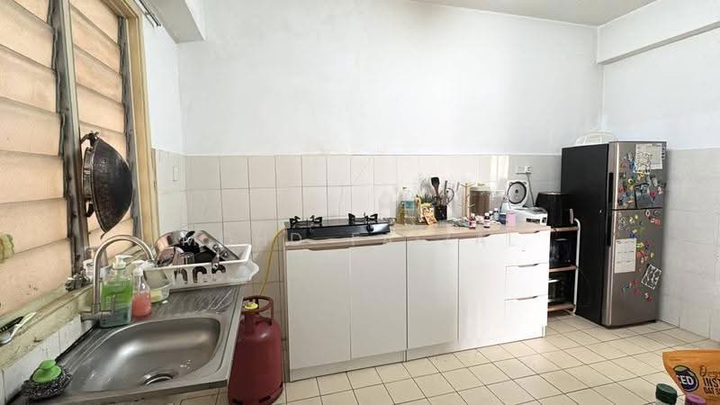 Pangsapuri untuk Dijual di Sri Lavender Apartment - Mohd Faizal - Kitchen - PropertyGuru.com.my