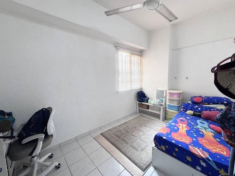 Pangsapuri untuk Dijual di Sri Lavender Apartment - Mohd Faizal - Bedroom - PropertyGuru.com.my