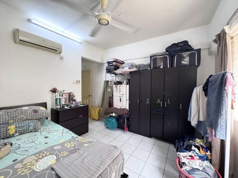Pangsapuri untuk Dijual di Sri Lavender Apartment - Mohd Faizal - Bedroom - PropertyGuru.com.my