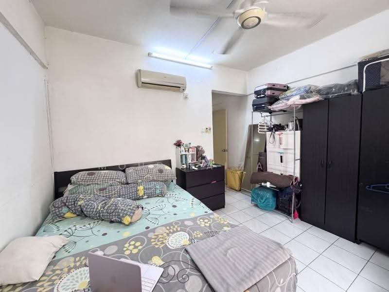 Pangsapuri untuk Dijual di Sri Lavender Apartment - Mohd Faizal - Bedroom - PropertyGuru.com.my