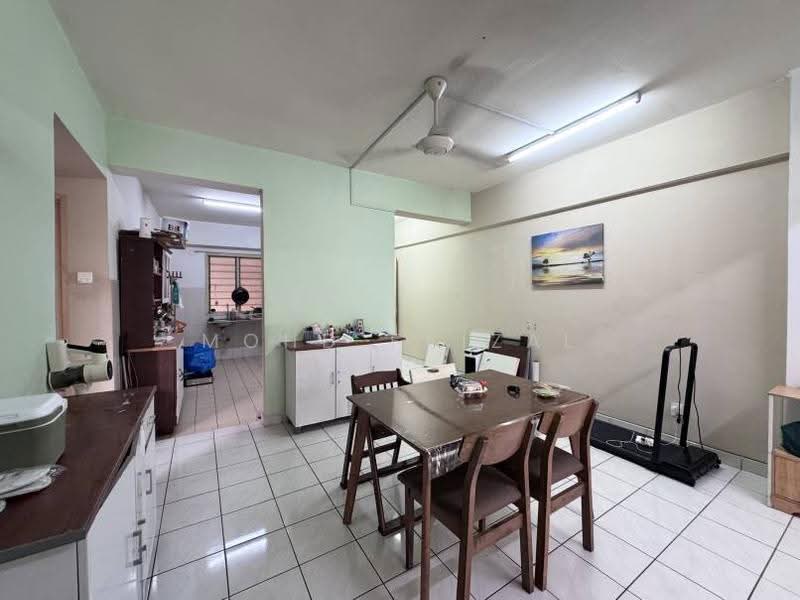 Pangsapuri untuk Dijual di Sri Lavender Apartment - Mohd Faizal - Dining Room - PropertyGuru.com.my