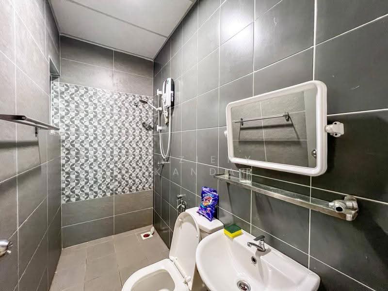 2.5-storey Terraced House for Sale in Taman Sentosa Impian (Kajang) - Shaziery Iskandar - Bathroom - PropertyGuru.com.my