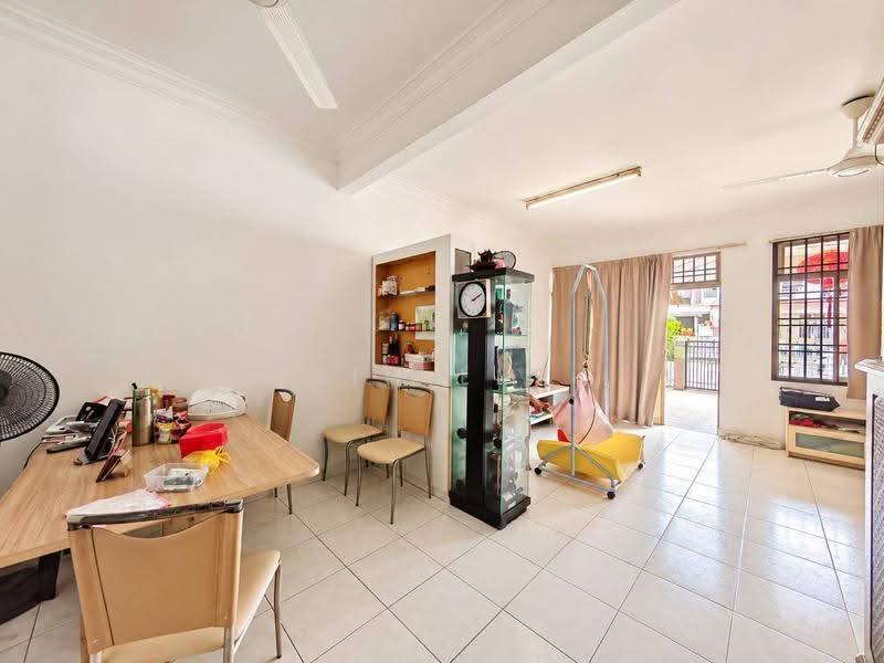 2-storey Terraced House for Sale in Taman Seri Orkid (Skudai) - Xin Lin - Living Room - PropertyGuru.com.my