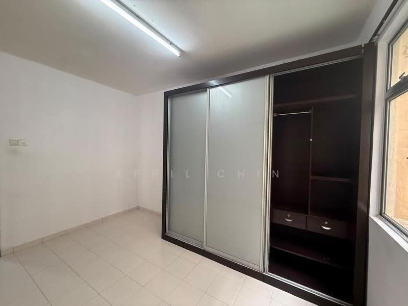 Pangsapuri untuk Disewa di Villa Krystal @ Bandar Selesa Jaya - April Chin - Bedroom - PropertyGuru.com.my