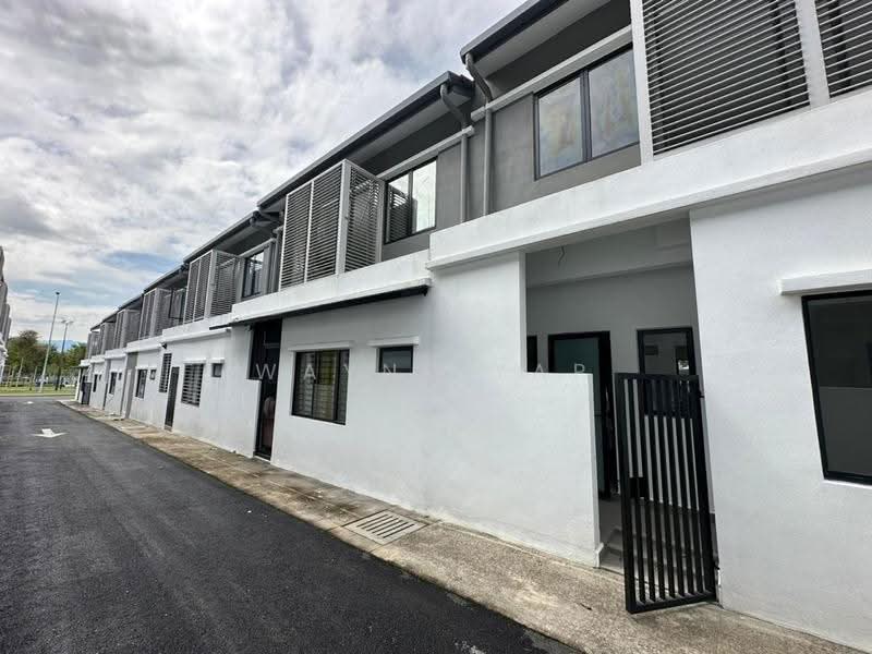 Rumah Teres 3-Tingkat untuk Dijual di Bandar Teknologi Kajang (Kajang) - Wayne Yap - Exterior - PropertyGuru.com.my
