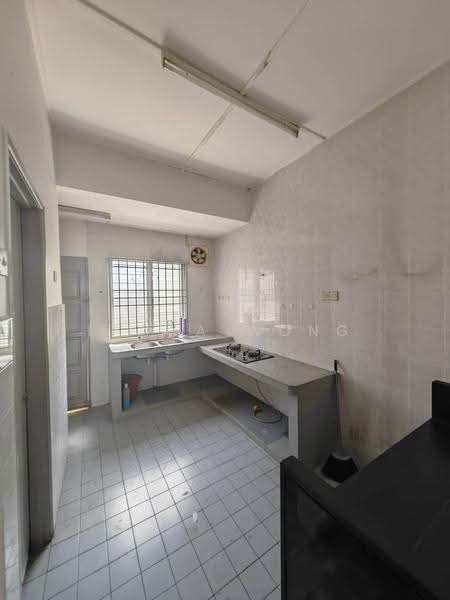 1-storey Terraced House for Rent in Taman Permai (Seremban) - Laura Wong - Kitchen - PropertyGuru.com.my