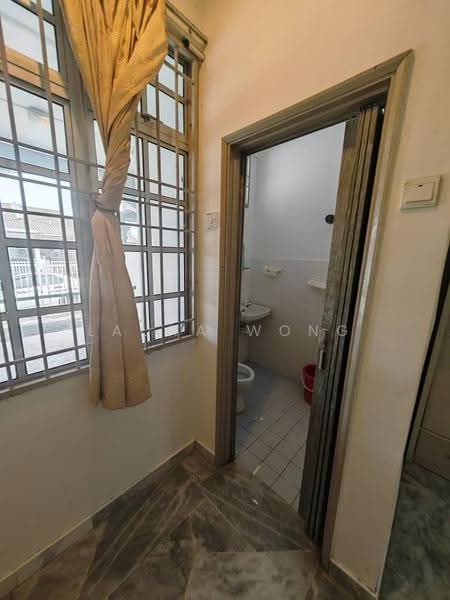 1-storey Terraced House for Rent in Taman Permai (Seremban) - Laura Wong - Bathroom - PropertyGuru.com.my