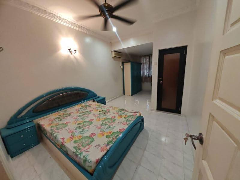2-storey Terraced House for Sale in Bandar Baru Permas Jaya (Permas Jaya) - Max Loh - Bedroom - PropertyGuru.com.my