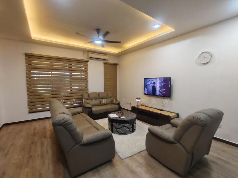 Rumah Teres 2-Tingkat untuk Disewa di Taman Lagenda Putra (Kulai) - Valerie Saw - Living Room - PropertyGuru.com.my