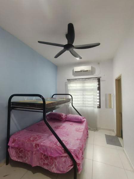 Rumah Teres 2-Tingkat untuk Disewa di Taman Lagenda Putra (Kulai) - Valerie Saw - Bedroom - PropertyGuru.com.my