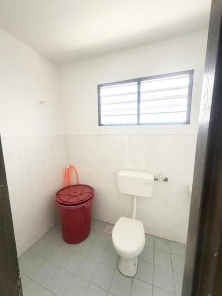Rumah Teres 2-Tingkat untuk Disewa di Batu Gajah (Perak) - Ms Yong - Bathroom - PropertyGuru.com.my