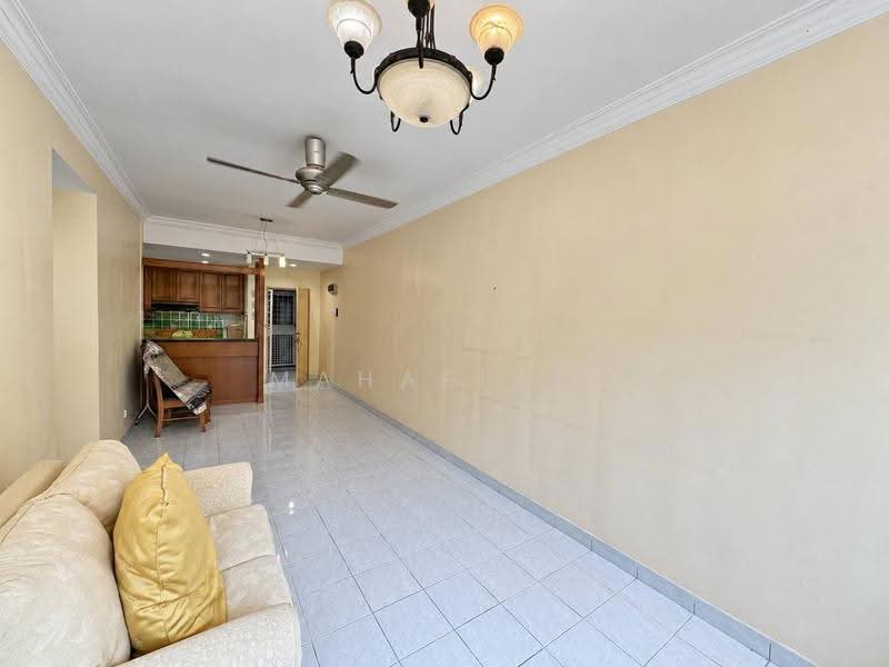 Condominium for Sale at Oakleaf Park - Mahafiz . - Living Room - PropertyGuru.com.my