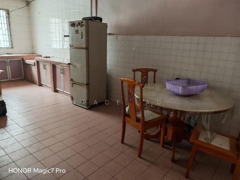 Rumah Teres 2-Tingkat untuk Dijual di Bandar Baru Permas Jaya (Permas Jaya) - Grace Lau - Kitchen - PropertyGuru.com.my