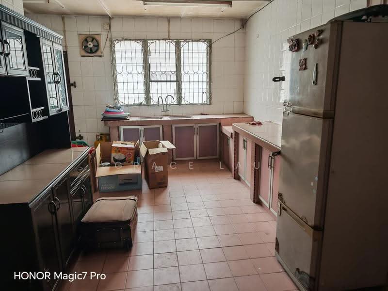 Rumah Teres 2-Tingkat untuk Dijual di Bandar Baru Permas Jaya (Permas Jaya) - Grace Lau - Kitchen - PropertyGuru.com.my