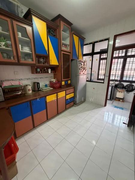Rumah Teres 2-Tingkat untuk Dijual di Taman Perling (Perling) - Ken Liew - Kitchen - PropertyGuru.com.my