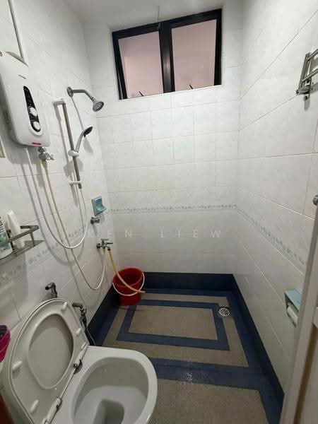 Rumah Teres 2-Tingkat untuk Dijual di Taman Perling (Perling) - Ken Liew - Bathroom - PropertyGuru.com.my