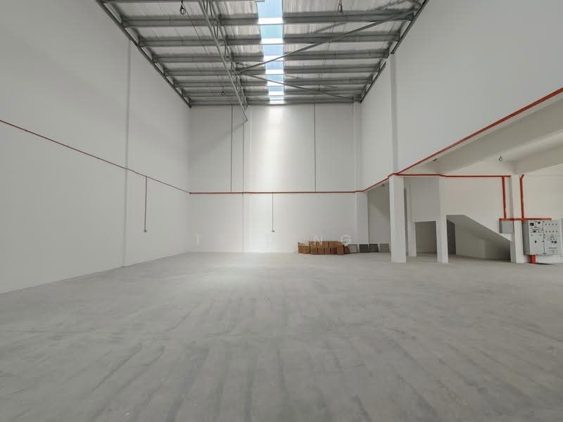 Cluster Factory for Sale in Akasia Business Park (Ulu Tiram) - TK Ding - Interior - PropertyGuru.com.my