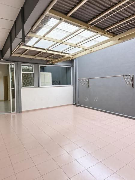 Shop / Office for Sale in Taman Bukit Anggerik (Cheras) - Jeff Siow - Exterior - PropertyGuru.com.my