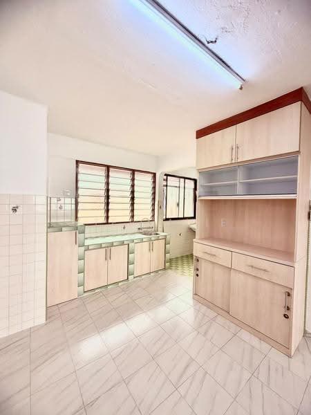 Flat for Sale at Flat Taman Ungku Tun Aminah - Stephanie Goh - Kitchen - PropertyGuru.com.my