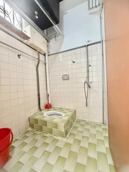 Flat for Sale at Flat Taman Ungku Tun Aminah - Stephanie Goh - Bathroom - PropertyGuru.com.my