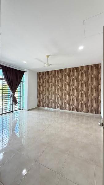 Rumah Teres 2-Tingkat untuk Dijual di Taman Nusa Sentral (Iskandar Puteri (Nusajaya)) - Iden Tan - Living Room - PropertyGuru.com.my