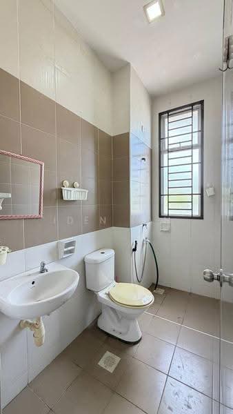 Rumah Teres 2-Tingkat untuk Dijual di Taman Nusa Sentral (Iskandar Puteri (Nusajaya)) - Iden Tan - Bathroom - PropertyGuru.com.my