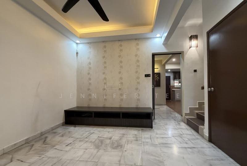 Rumah Teres 2-Tingkat untuk Dijual di Bandar Sri Damansara (Selangor) - Jennifer Tee - Living Room - PropertyGuru.com.my