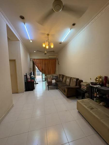 1-storey Terraced House for Sale in Taman Bestari Indah (Ulu Tiram) - Iden Tan - Living Room - PropertyGuru.com.my