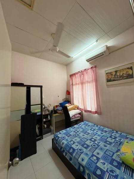 1-storey Terraced House for Sale in Taman Bestari Indah (Ulu Tiram) - Iden Tan - Bedroom - PropertyGuru.com.my