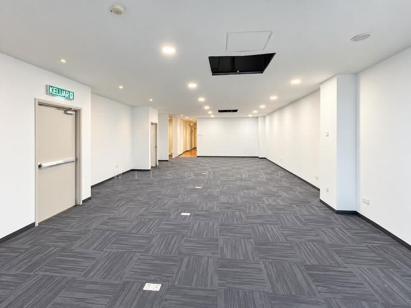 Office for Rent in BANDAR PUCHONG JAYA (Puchong) - Wilson Yap - Corridor - PropertyGuru.com.my