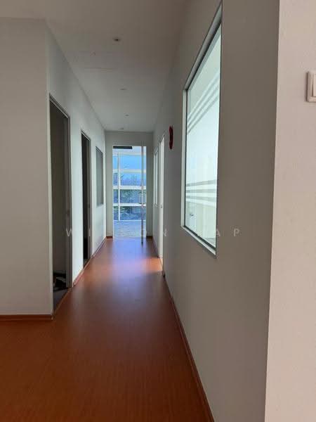Office for Rent in BANDAR PUCHONG JAYA (Puchong) - Wilson Yap - Corridor - PropertyGuru.com.my