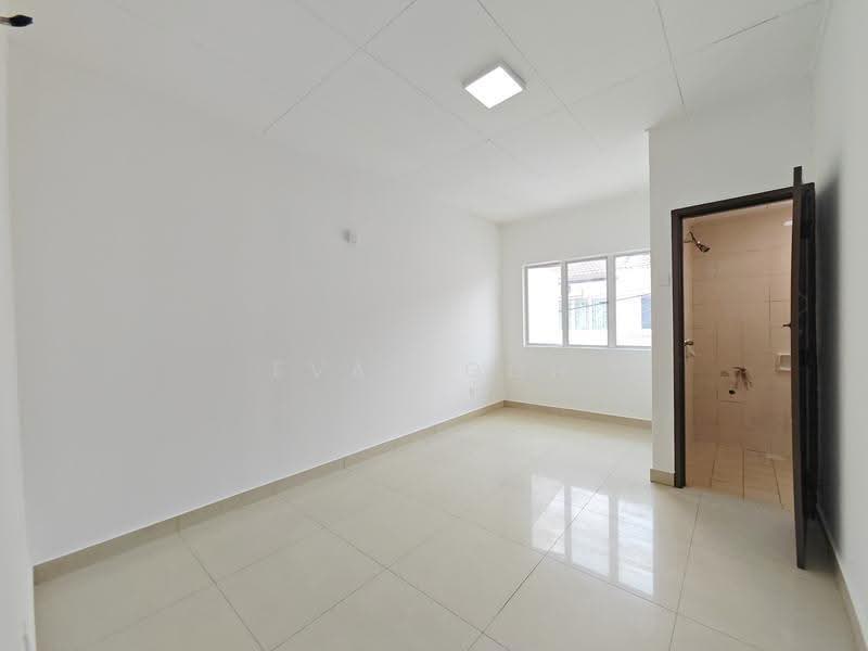 2-storey Terraced House for Sale in TAMAN PUCHONG UTAMA (Puchong) - Evan Goh - Bathroom - PropertyGuru.com.my