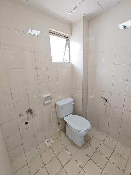 2-storey Terraced House for Sale in TAMAN PUCHONG UTAMA (Puchong) - Evan Goh - Bathroom - PropertyGuru.com.my