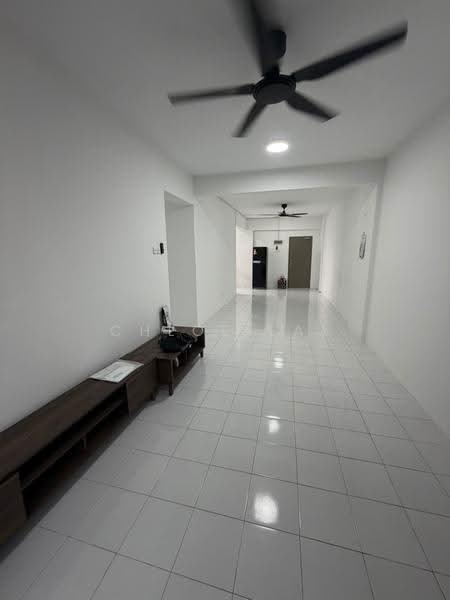 Pangsapuri untuk Disewa di Pangsapuri Pulai Mutiara - Chloe Lai - Corridor - PropertyGuru.com.my