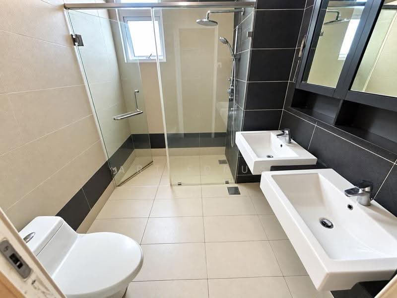 Vila Berkembar untuk Dijual di Bukit Kerinchi (Pantai) - Art Edrus - Bathroom - PropertyGuru.com.my