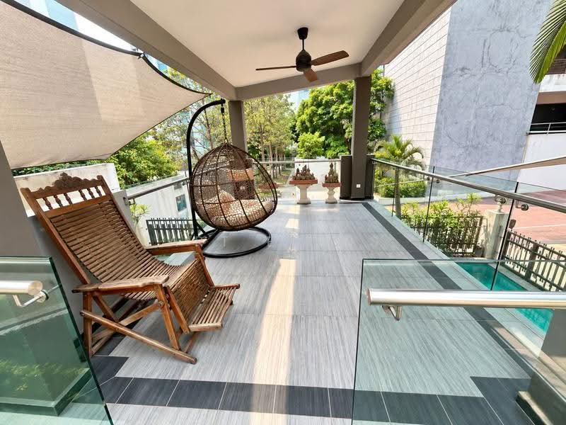 Vila Berkembar untuk Dijual di Bukit Kerinchi (Pantai) - Art Edrus - Balcony - PropertyGuru.com.my
