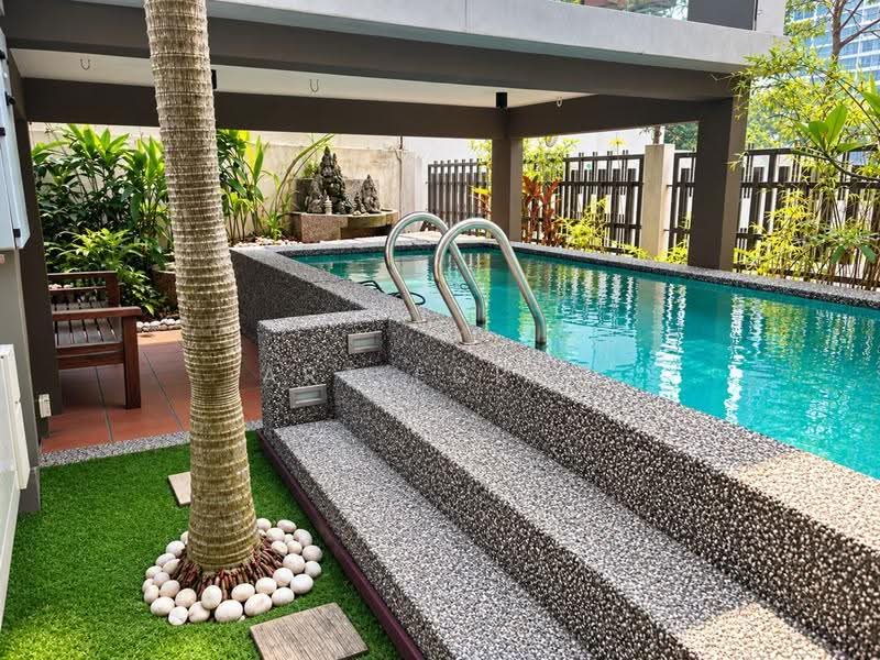 Vila Berkembar untuk Dijual di Bukit Kerinchi (Pantai) - Art Edrus - Pool - PropertyGuru.com.my