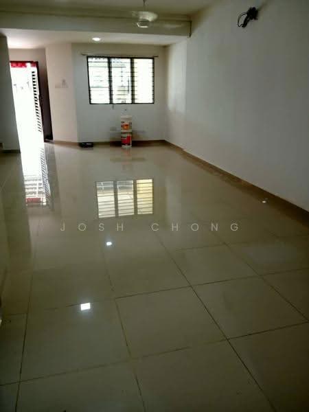 2-storey Terraced House for Sale in TAMAN PUCHONG UTAMA (Puchong) - Josh Chong - Living Room - PropertyGuru.com.my