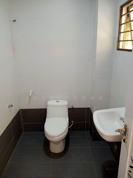 2-storey Terraced House for Sale in TAMAN PUCHONG UTAMA (Puchong) - Josh Chong - Bathroom - PropertyGuru.com.my