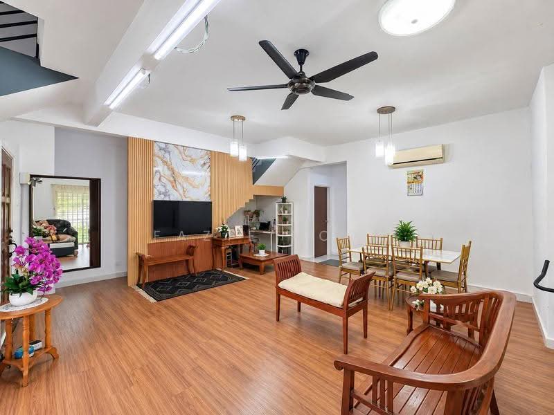 2-storey Terraced House for Sale in Kota Emerald (Rawang) - Fazie Noor - Living Room - PropertyGuru.com.my