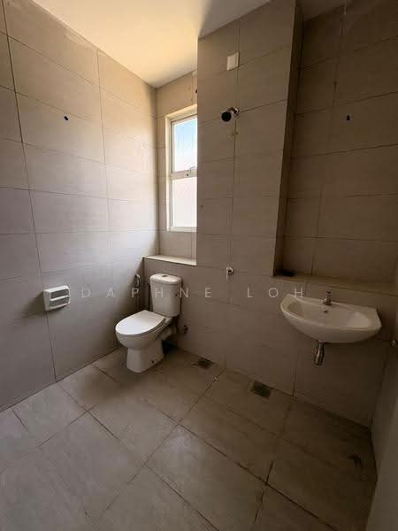 2-storey Terraced House for Sale in Amverton Hills (Sungai Buloh) - Daphne Loh - Bathroom - PropertyGuru.com.my