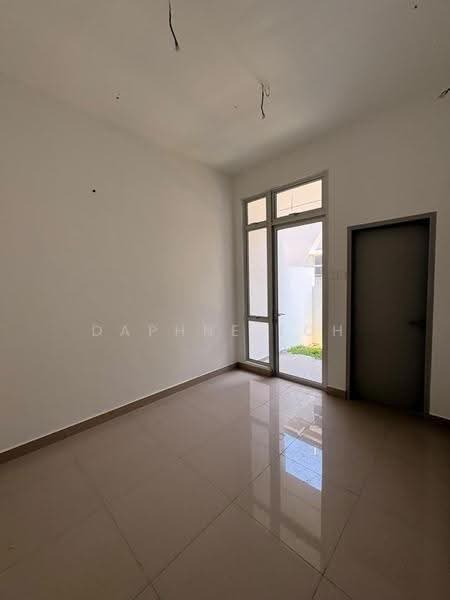 2-storey Terraced House for Sale in Amverton Hills (Sungai Buloh) - Daphne Loh - Exterior - PropertyGuru.com.my